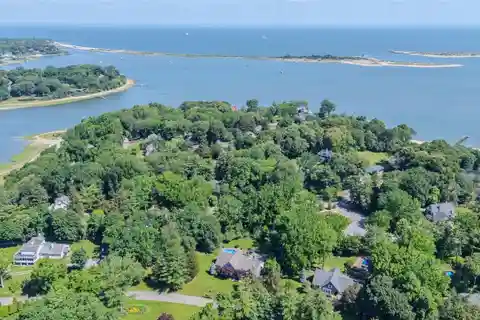 Peaceful Farm Ranch Near Van Brunt Beach