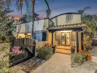 Tranquil Waterfront Living with Separate Guest Casita