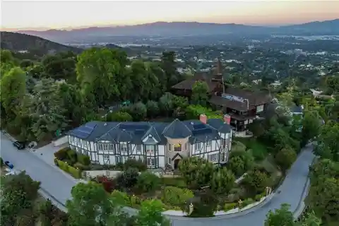 Breathtaking Brentwood Estate