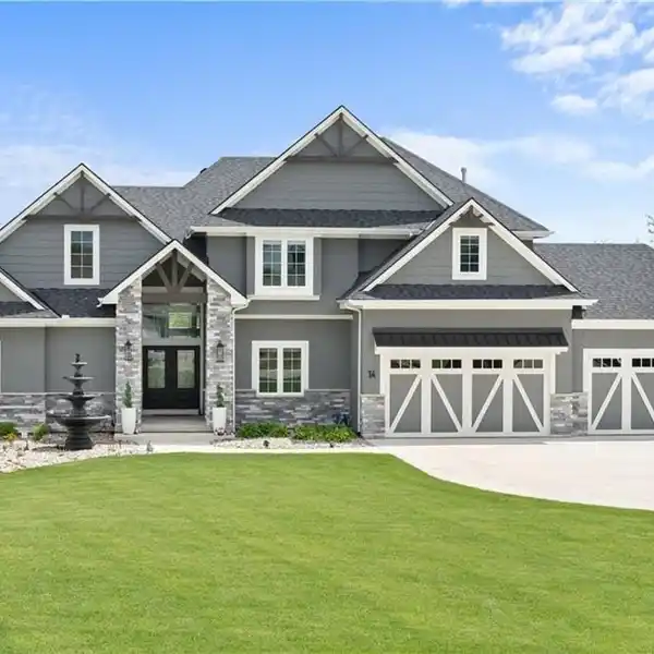 IMMACULATE CUSTOM LAKEFRONT HOME