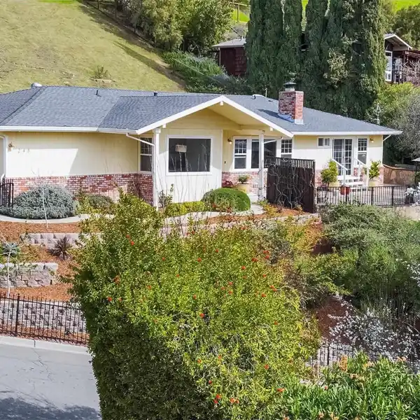 AMAZING HOME IN DANVILLE