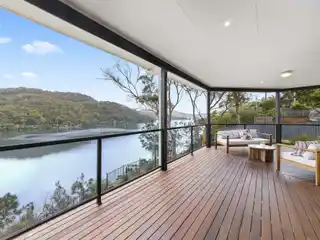 Contemporary Excellence Overlooking Mooney Mooney Bay