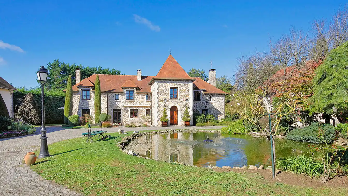 Superb Tastefully Renovated Stone Estate