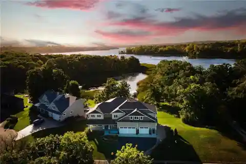 Modern Lakefront Luxury with Inspired Architectural Design