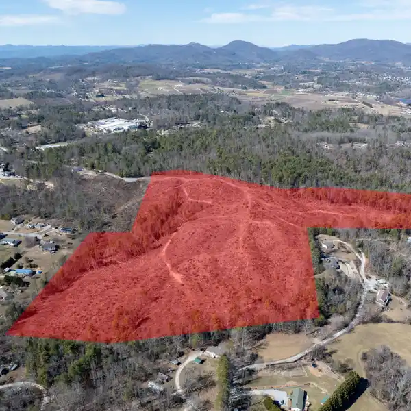 EXCEPTIONAL 33.6-ACRE TRACT