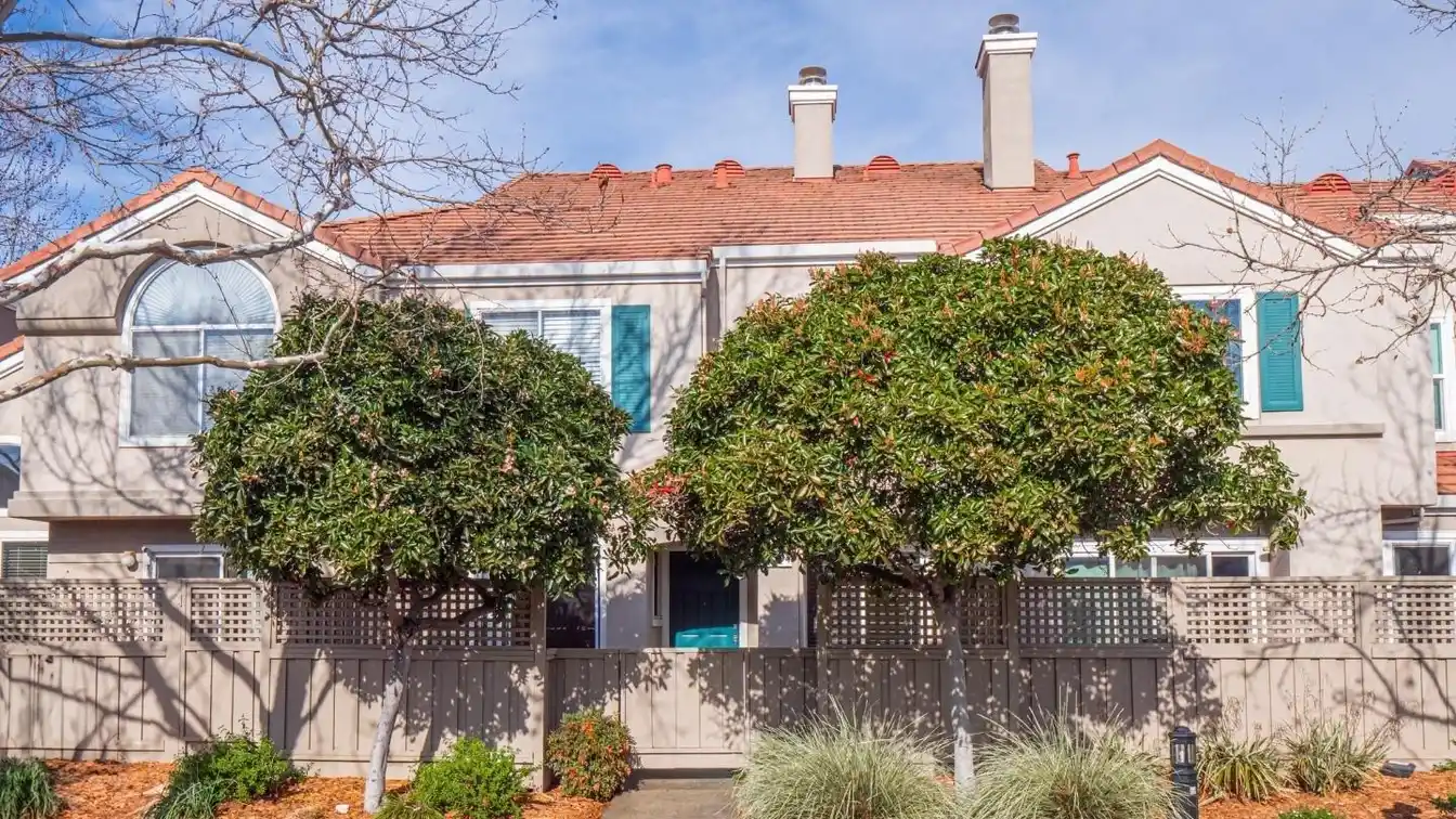 Well-kept Home in Amazing Central Location