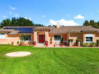 Stunning Dream Home on Quiet Cul-De-Sac