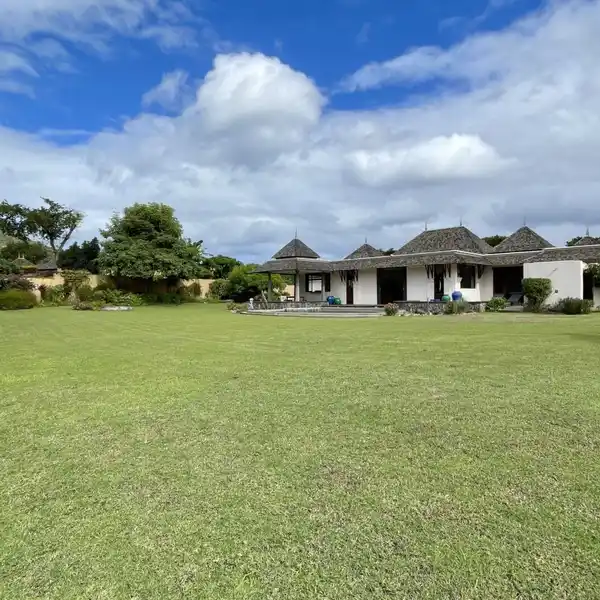 LUXURY GOLF ESTATE VILLA WITH PRIVATE POOL