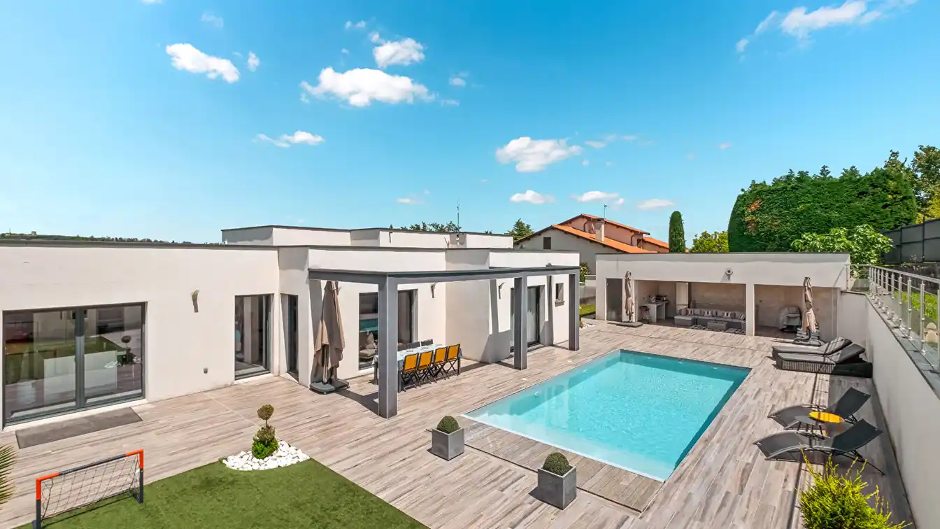 Magnificent Contemporary Villa