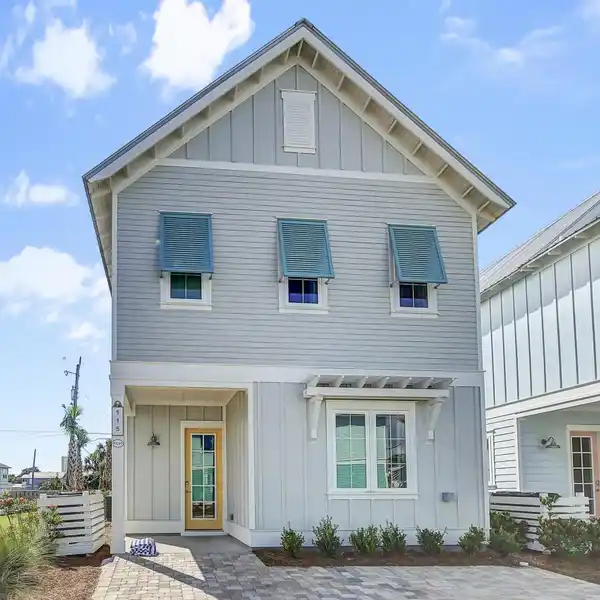 MARGARITAVILLE COTTAGE WITH PRIME RESORT LOCATION
