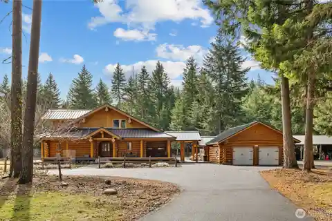 Log Home on Six Acres
