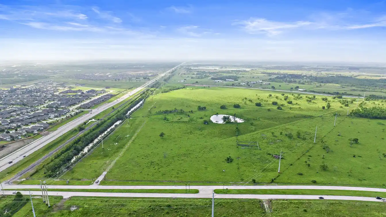 133-acre Blank Canvas for Your Dreams