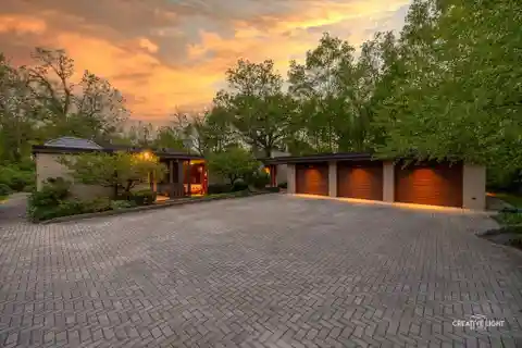 Iconic Mid-century Masterpiece on Private Acres