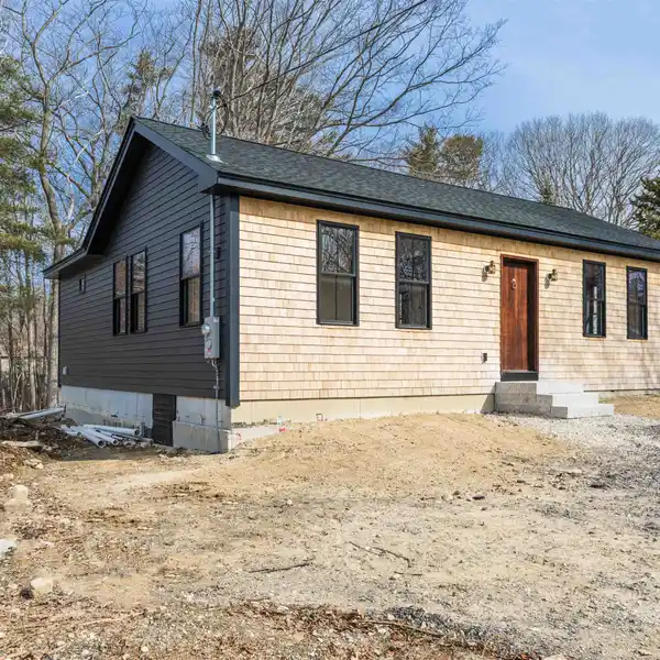 TASTEFUL NEW CONSTRUCTION PROPERTY