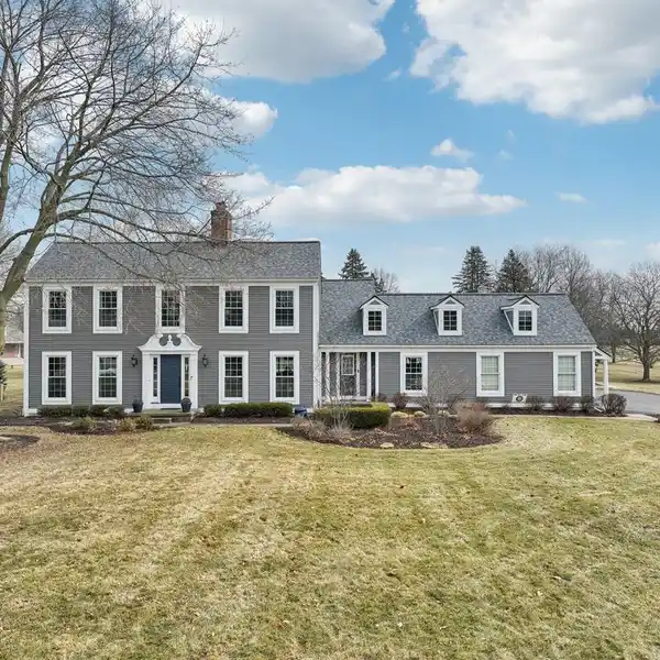 BEAUTIFULLY UPDATED COLONIAL HOME IN PRESTIGIOUS TRAVIS POINTE COUNTRY CLUB