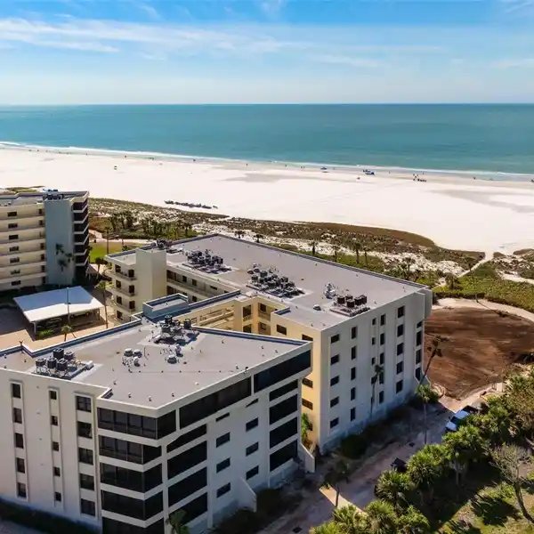 BRIGHT UNIT AT THE GULF & BAY CLUB ON SIESTA KEY