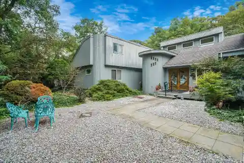 Rare North Shore Retreat