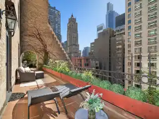 Mint Condition Home on Gracious Proportions