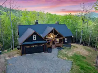 Expansive Family Retreat