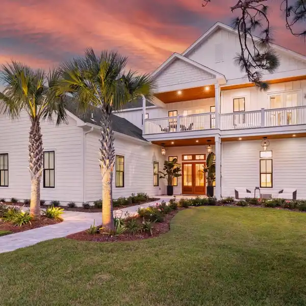 STUNNING CUSTOM-BUILT CONTEMPORARY BEACH HOME