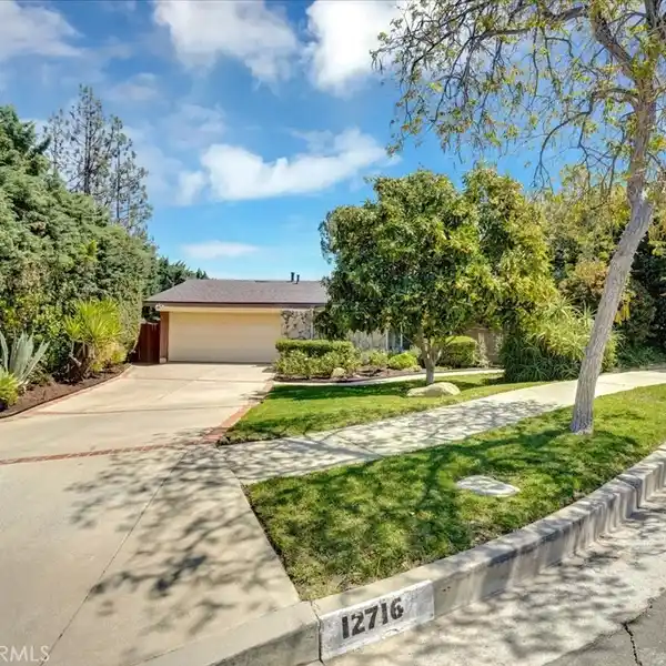 GRANADA HILLS GEM