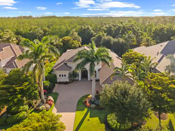 NEWER HOME BLENDING STYLE AND COMFORT