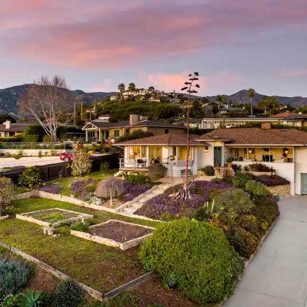 RANCH STYLE HOME WITH MAGICAL VIEWS