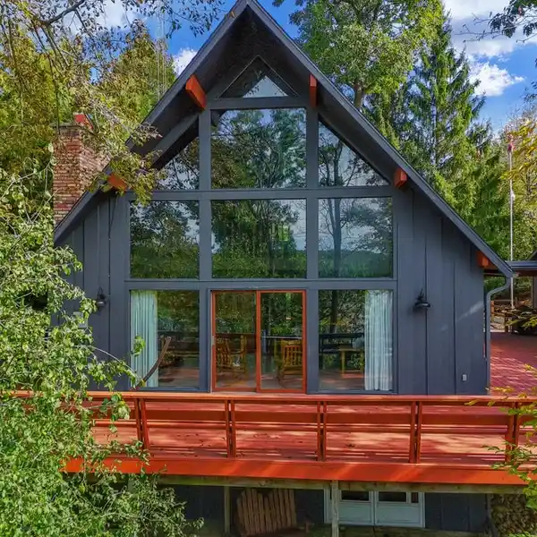 WESTERN-EXPOSURE CABIN WITH BREATHTAKING SUNSET VIEWS