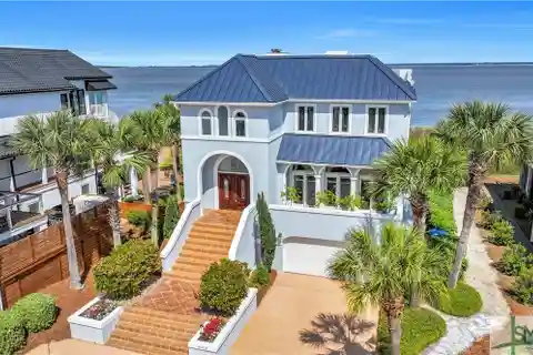 Exquisite Residence with Elevator & Observation Deck