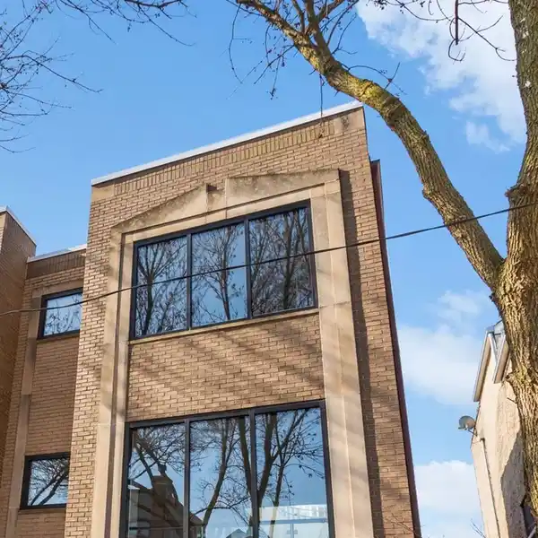 BEAUTIFULLY UPDATED SEMI-DETACHED ROWHOME