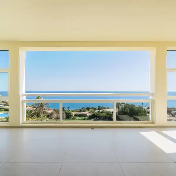FULLY RENOVATED SEA VIEW APARTMENT