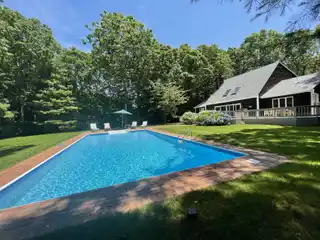 Modern Sagaponack Retreat
