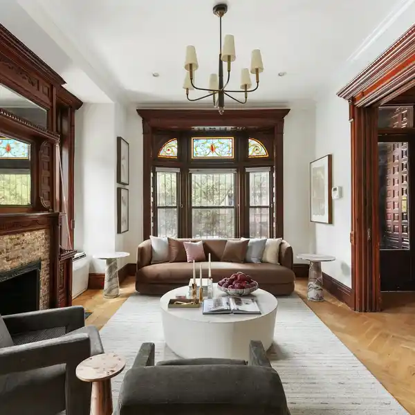 CORNER BROWNSTONE WITH POOL AND GARAGE