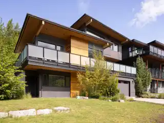 Beautiful Crumpit Woods Home