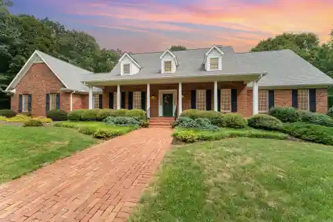 Idyllic 28-Acre Horse Property