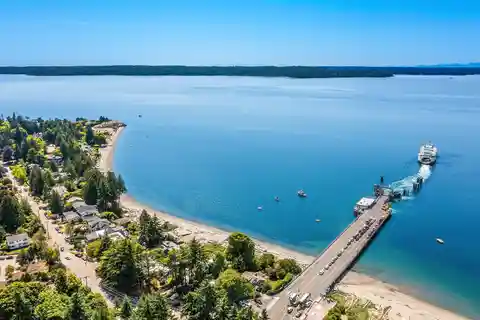 A Beachfront Playground to Sooth Your Soul