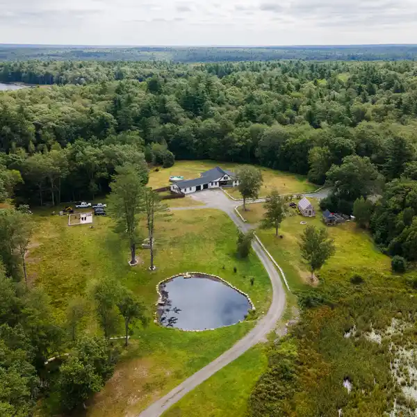 THE YELLOWSTONE RANCH