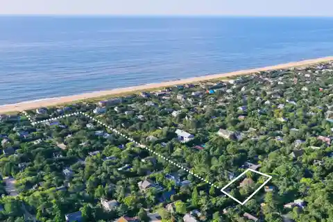 Classic Amagansett Beach House