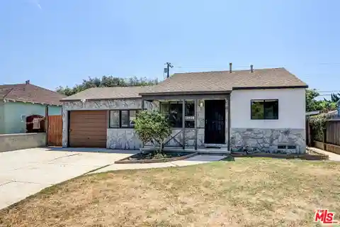 California Bungalow Ready to Be Reimagined