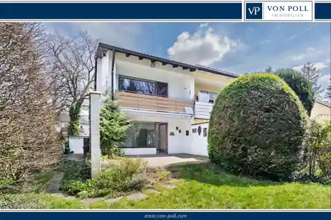 Semi-detached House in Need of Renovation in a Quiet Location