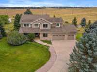IN-TOWN COUNTRY LIVING