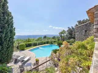 Stunning Property Bordered by Forest