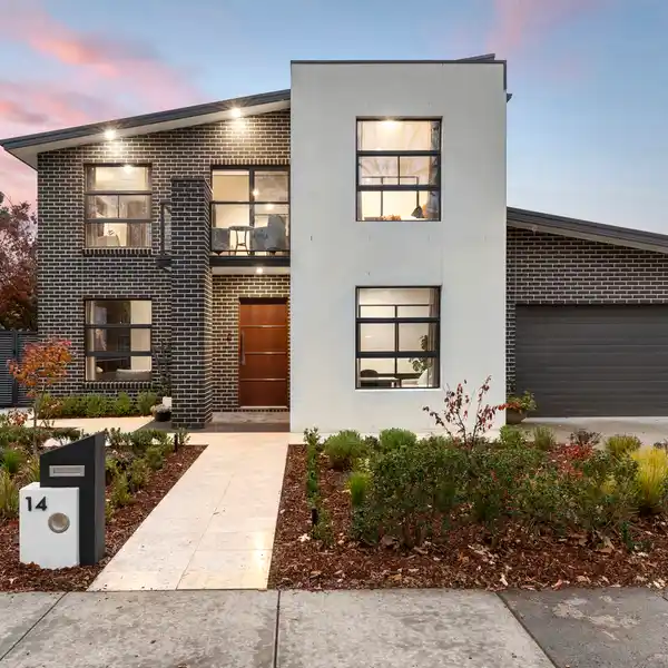 CONTEMPORARY LUXURY WITH ENDURING QUALITY