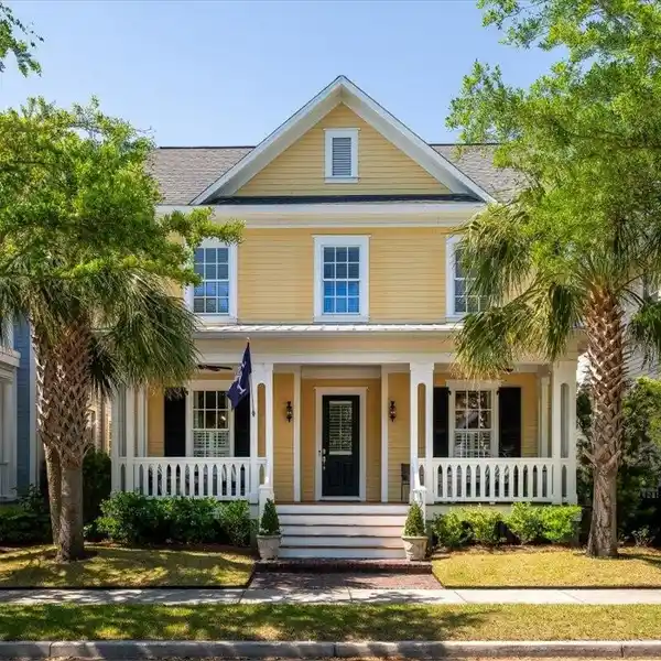 URBAN SOPHISTICATION WITH HOMETOWN AMBIANCE