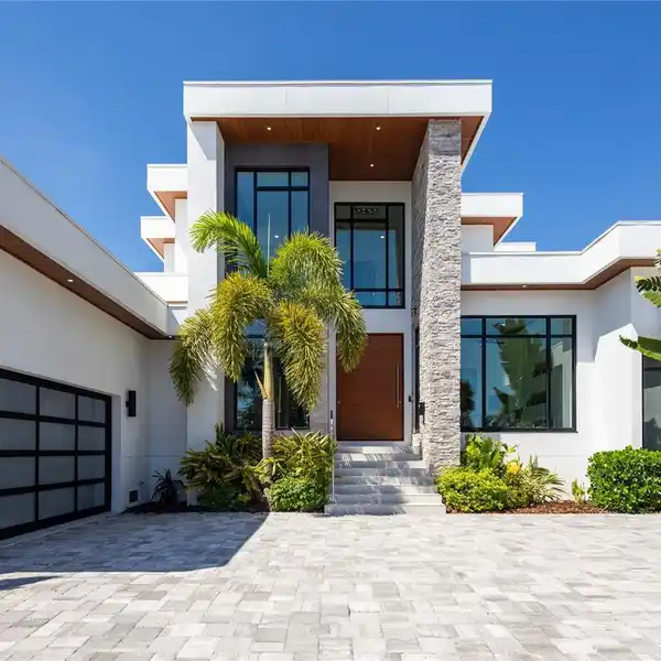 EXTRAORDINARY WATERFRONT MASTERPIECE WITH CLEAN DESIGN