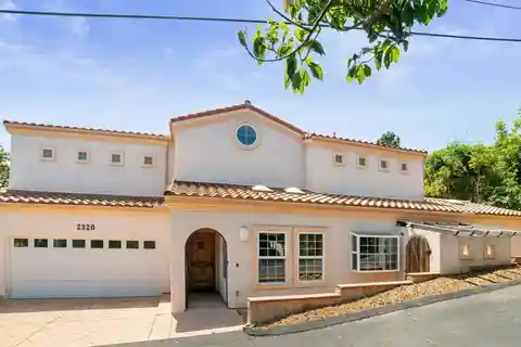 Beautiful Custom Home in Coveted Fire Mountain