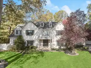 Timeless Colonial with Palladian Windows & Built-Ins Throughout