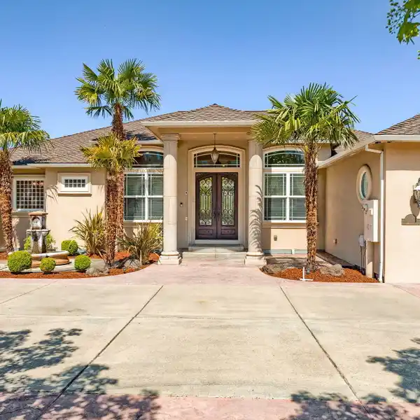 TUSCAN INSPIRED HOME WITH INCREDIBLE VIEWS