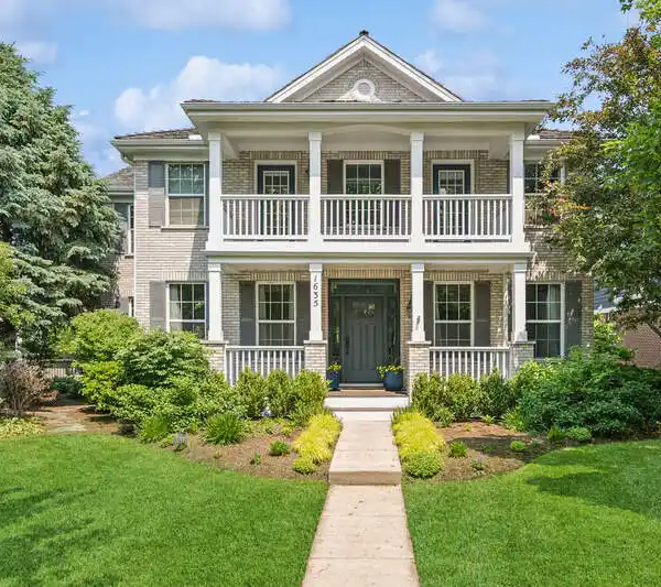 BEAUTIFULLY UPDATED HOME IN THE HEART OF THE GLEN