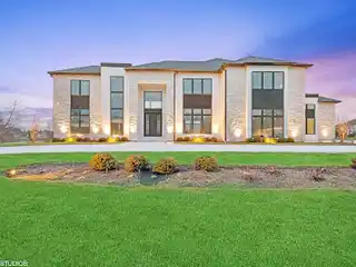 Sensational Lighting and Statement Chandeliers